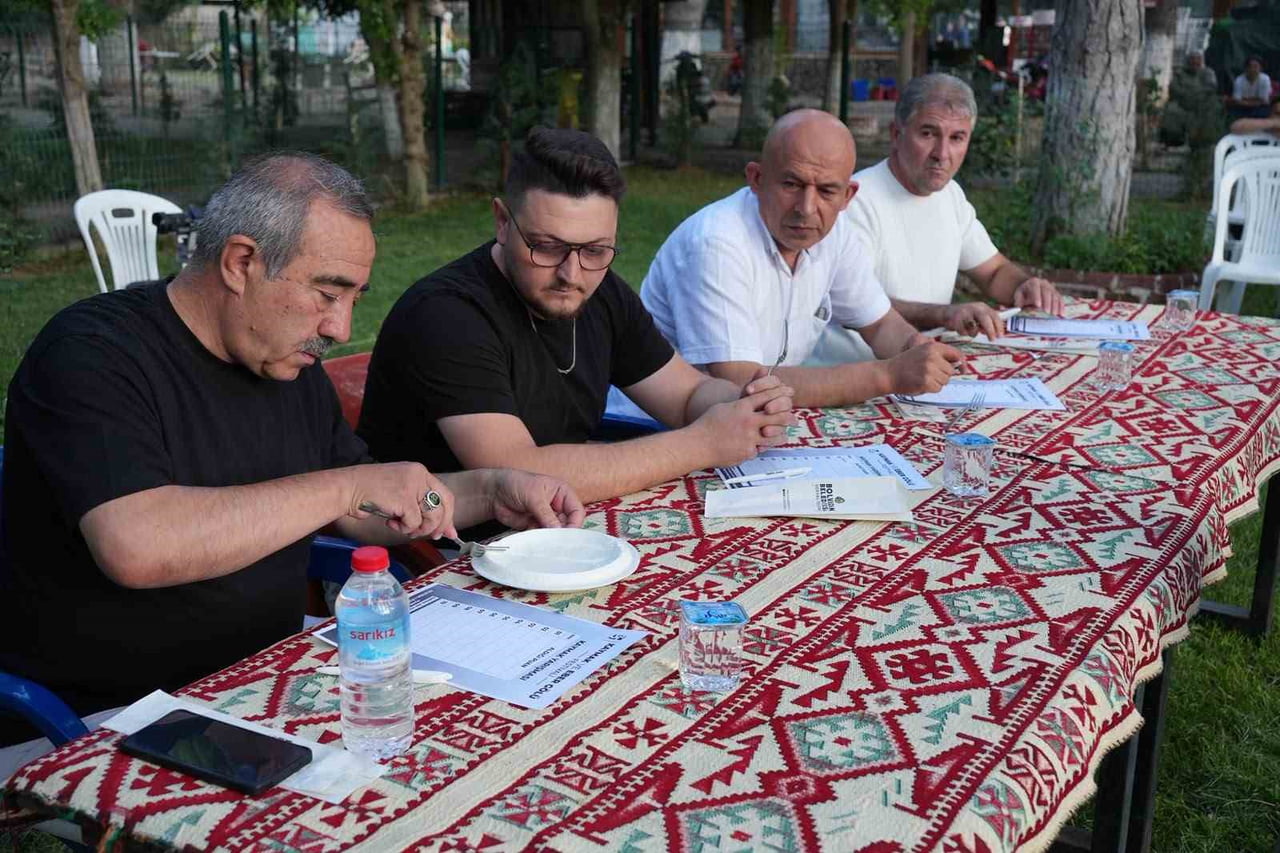 AFYONKARAHİSAR'IN BOLVADİN İLÇESİNDE, 35. KAYMAK VE EBER GÖLÜ FESTİVALİ ÇERÇEVESİNDE DÜZENLENEN...