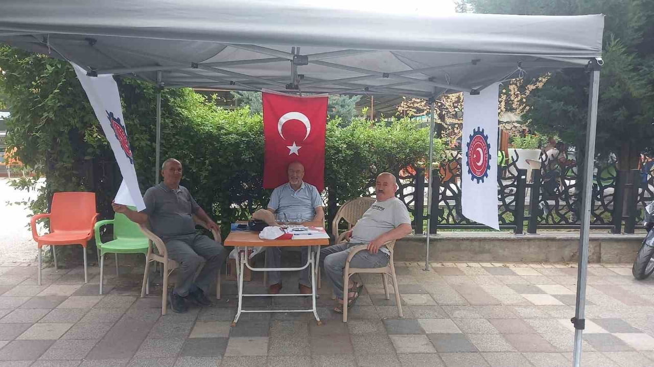 AFYONKARAHİSAR'IN SANDIKLI İLÇESİNDE KISA SÜRE ÖNCE FAALİYETLERİNE BAŞLAYAN TÜM EMEKLİLER DERNEĞİ...