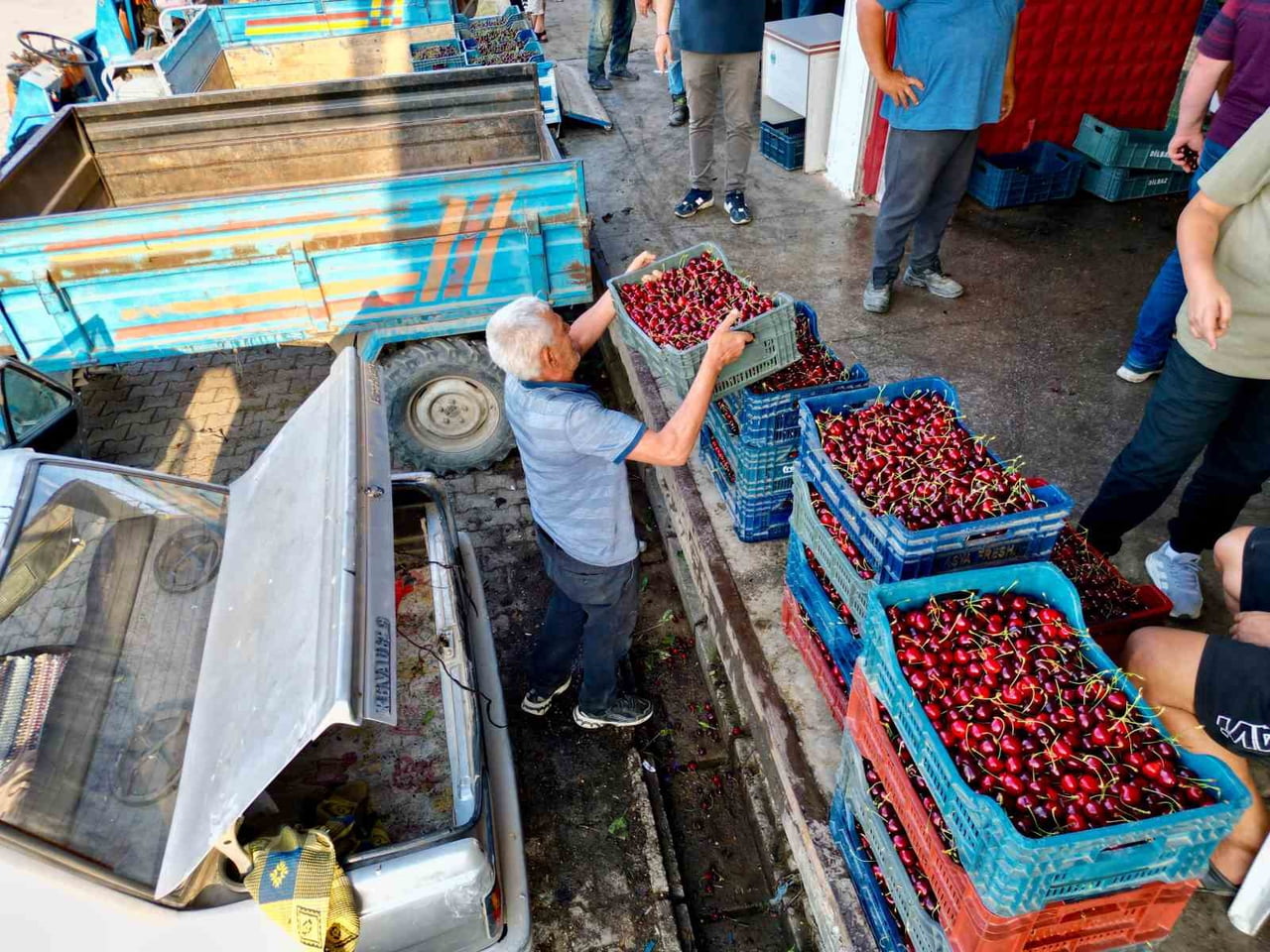 AFYONKARAHİSAR’DAN ÇIKARAK BİRÇOK AVRUPA ÜLKESİ BAŞTA OLMAK ÜZERE RUSYA'DA SOFRALARI SÜSLEYEN...