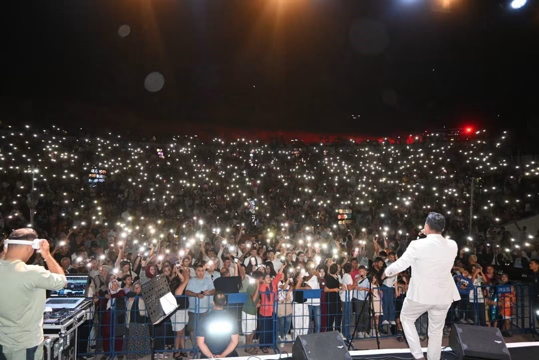 AFYONKARAHİSAR’IN ÇAY İLÇESİNDE BU YIL KAPILARINI AÇAN GELENEKSEL 'VİŞNE VE EBER SARISI FESTİVALİ'...