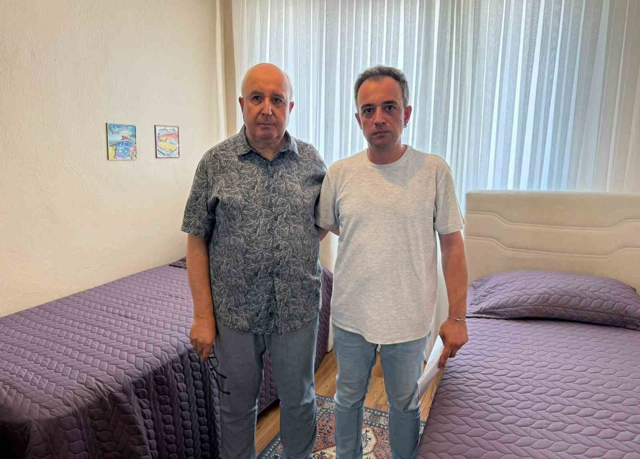AĞABEY SUAT BALCIOĞLU (SAĞDA) VE BABA HASAN BALCIOĞLU (SOLDA)