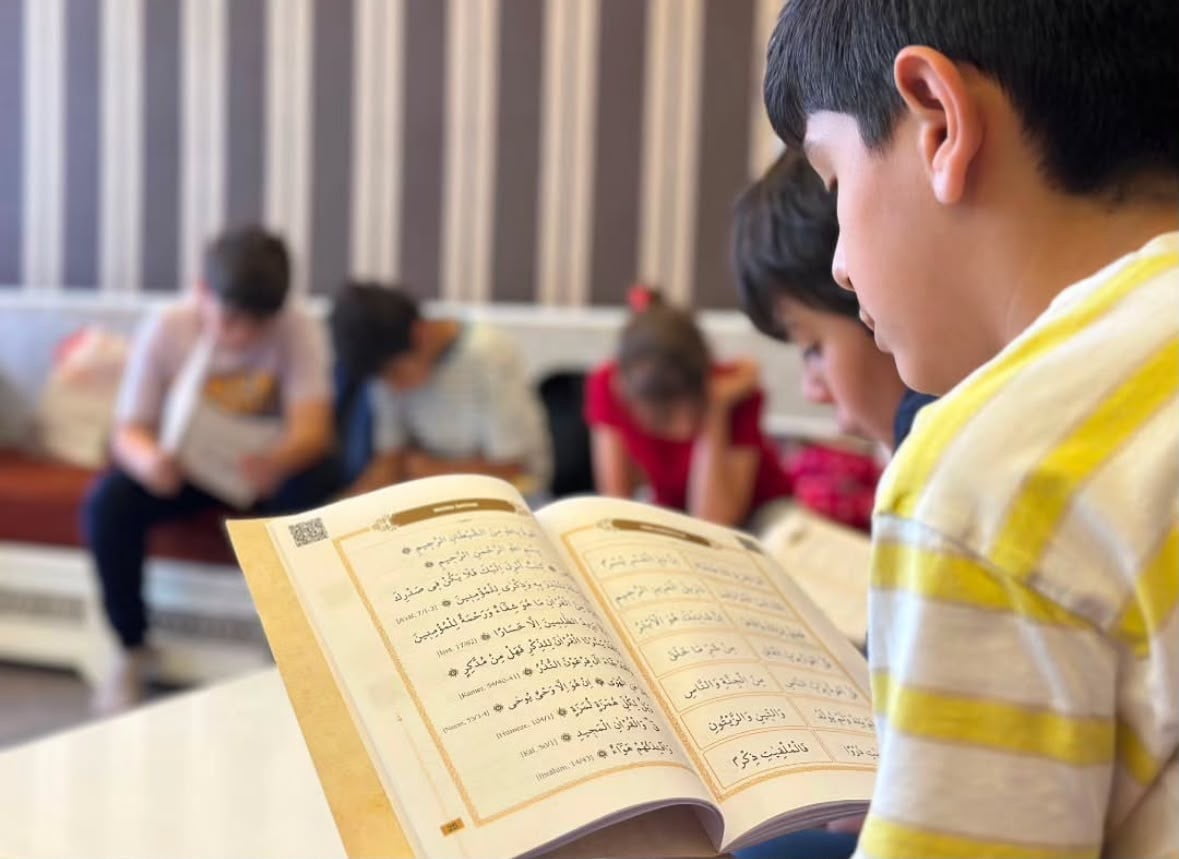 AĞRI’DA MİNİK KURSİYERLERDEN ŞEHİTLER İÇİN KUR’AN VE DUA