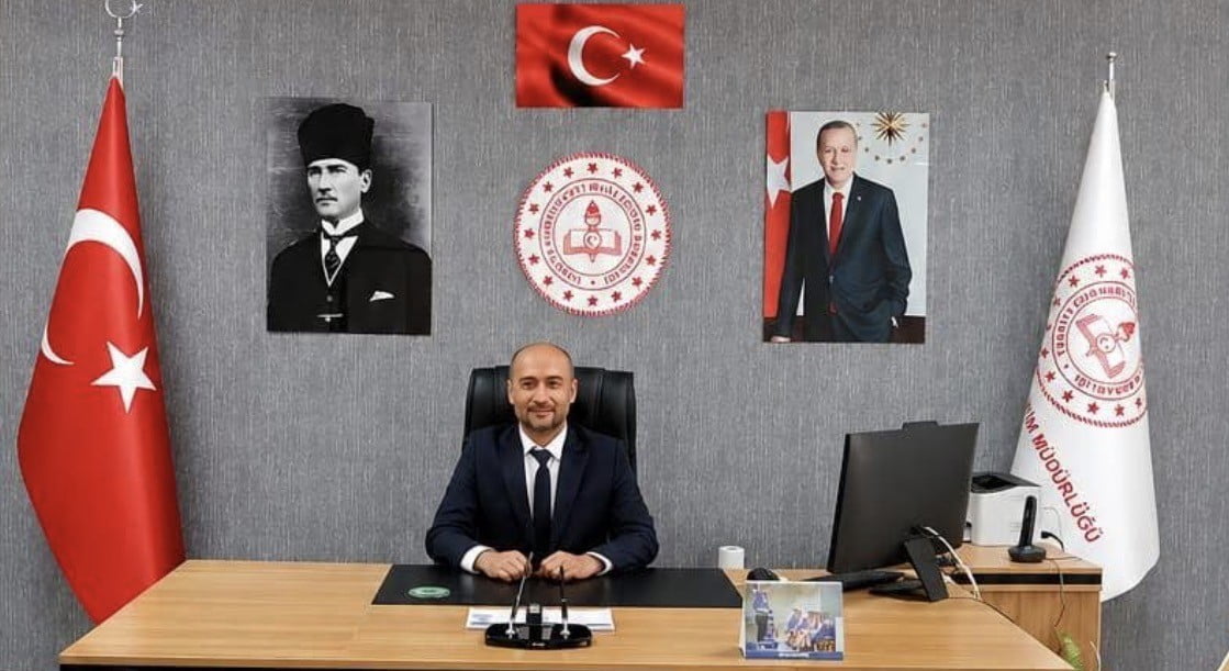 AHMETLİ İLÇE MİLLİ EĞİTİM MÜDÜRLÜĞÜNDE GÖREV DEĞİŞİMİ: AHMETLİ’DE MEHMET TAŞCI GÖREVE...