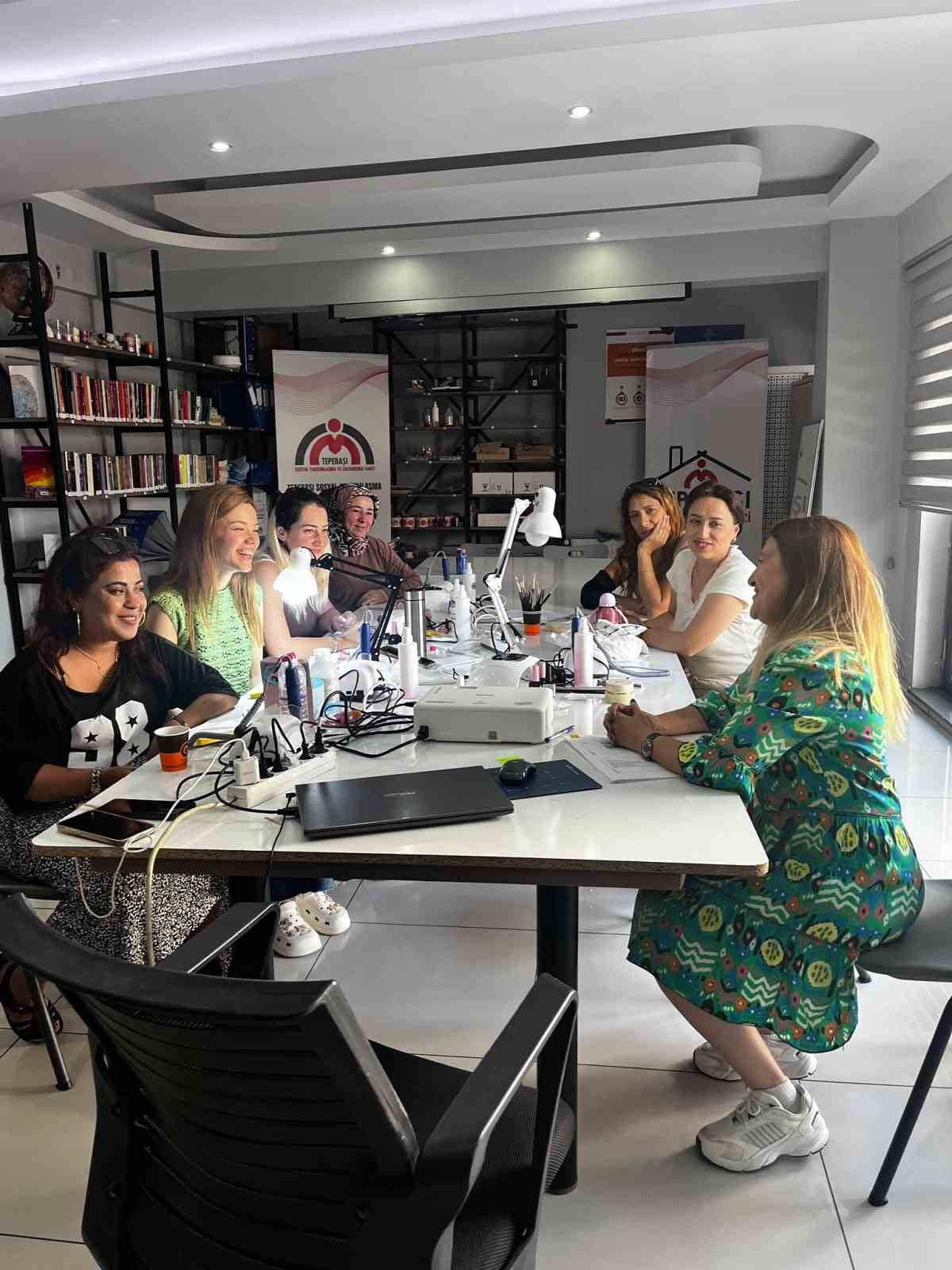AİLE VE NÜFUS ON YILI KAPSAMINDA, TEPEBAŞI ADEM VE ERTUĞRULGAZİ ADEM KURSİYERLERİNE YÖNELİK AİLE...