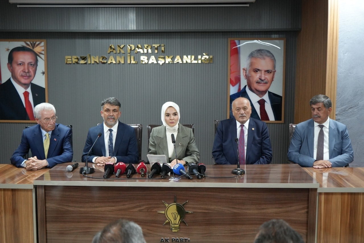AİLE VE SOSYAL HİZMETLER BAKANI MAHİNUR ÖZDEMİR GÖKTAŞ, AK PARTİ İL BAŞKANLIĞINDA...