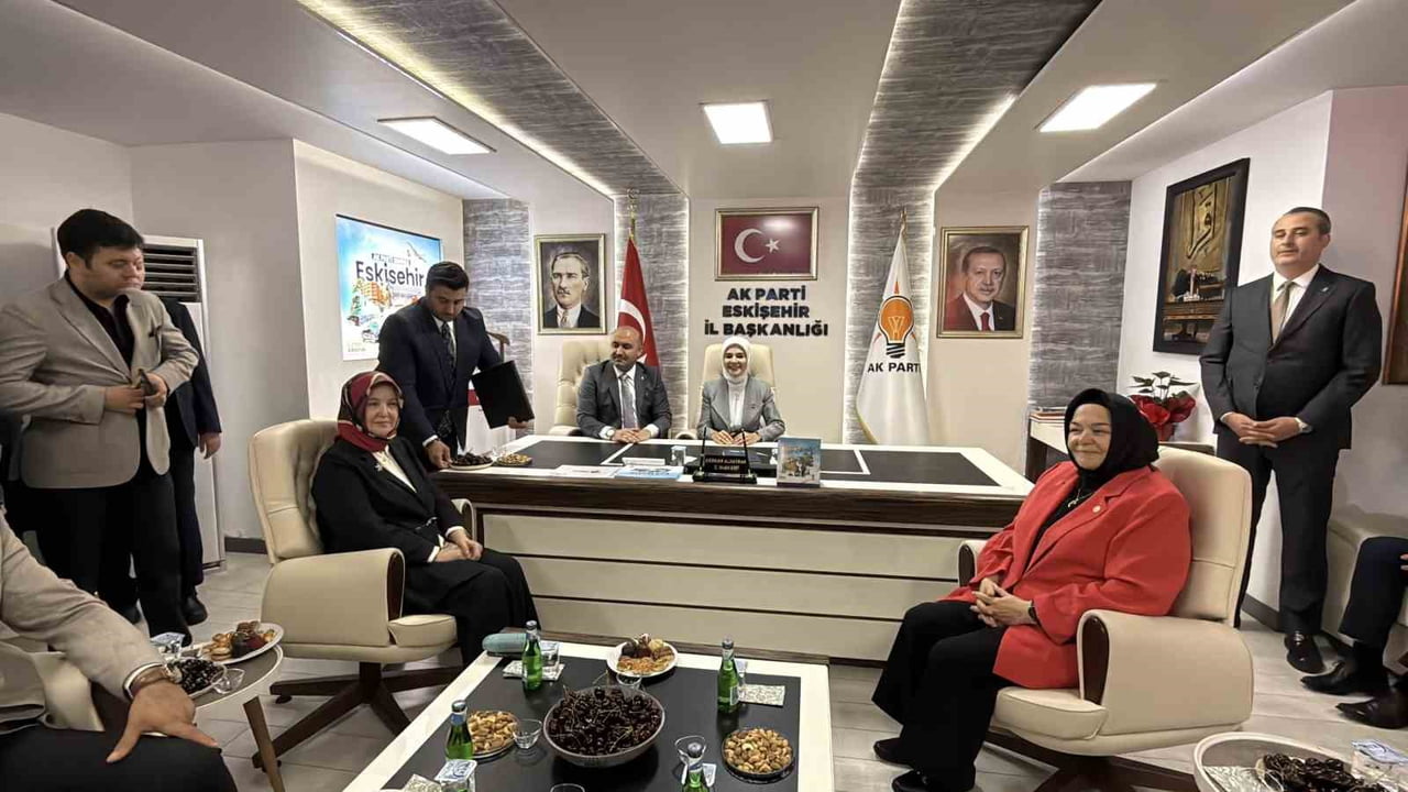 AİLE VE SOSYAL HİZMETLER BAKANI MAHİNUR ÖZDEMİR GÖKTAŞ, BİR DİZİ TEMASLARDA BULUNMAK ÜZERE GELDİĞİ...