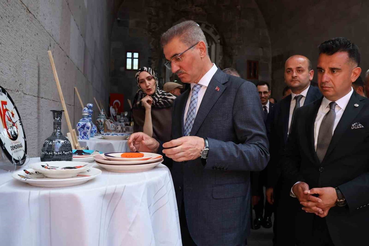 AİLE VE SOSYAL HİZMETLER BAKANLIĞI TARAFINDAN YÜRÜTÜLEN “SANATA TEŞVİK VE SANATLA YAŞAM PROGRAMI”...