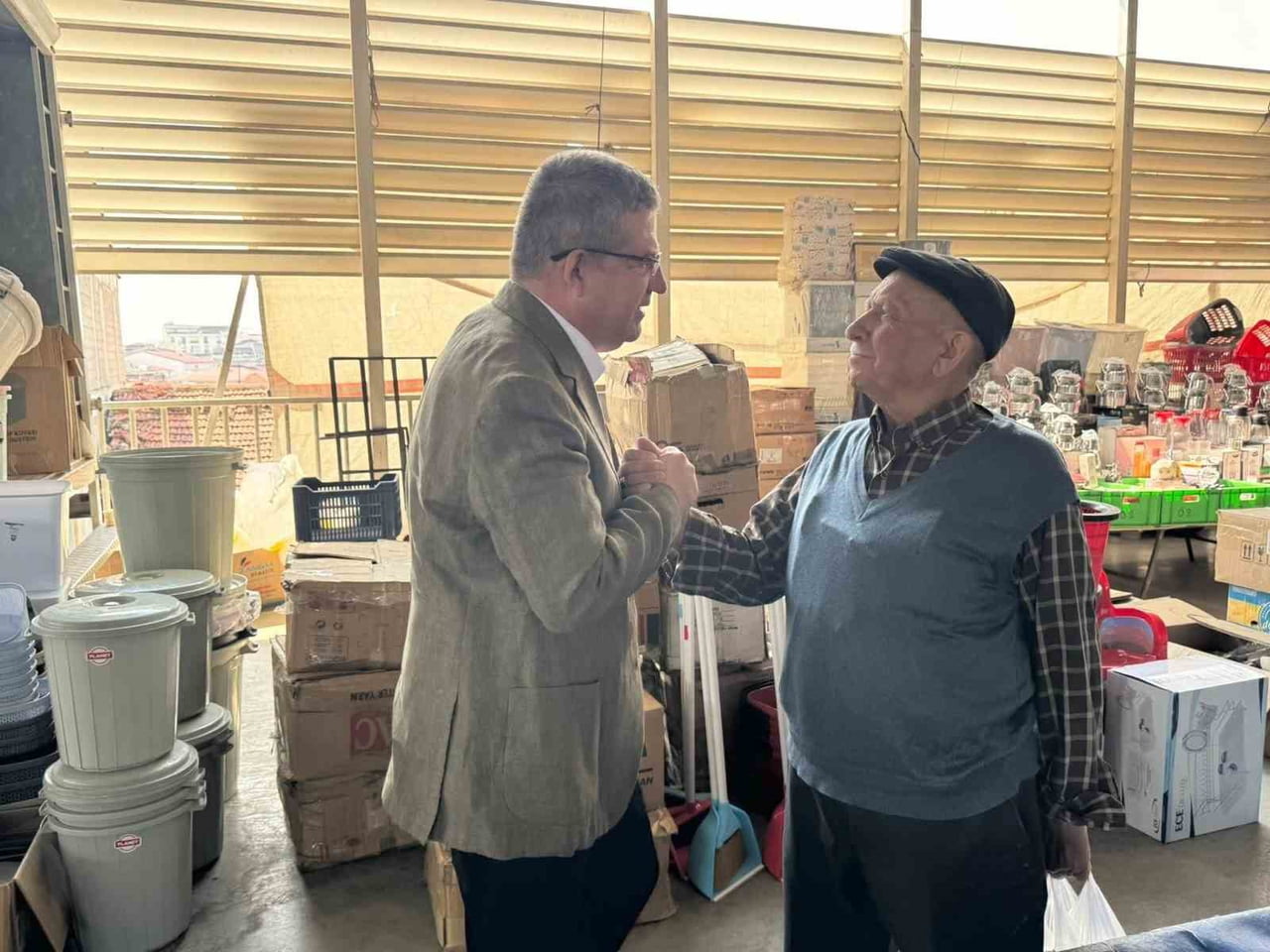 AK PARTİ DENİZLİ İL BAŞKANI MUHAMMET SUBAŞIOĞLU, KENT GENELİNDE YÜRÜTTÜĞÜ SAHA ÇALIŞMALARI...