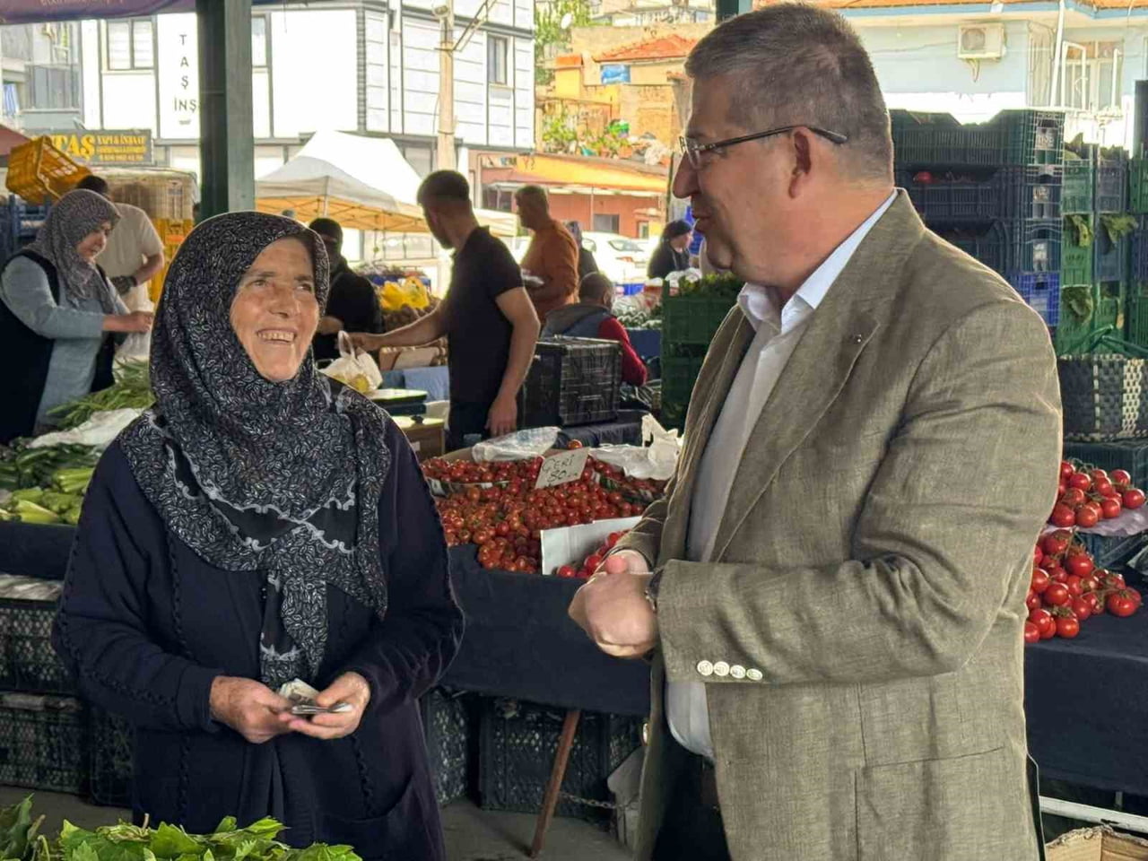 AK PARTİ DENİZLİ İL BAŞKANI MUHAMMET SUBAŞIOĞLU, KENT GENELİNDE YÜRÜTTÜĞÜ SAHA ÇALIŞMALARI...