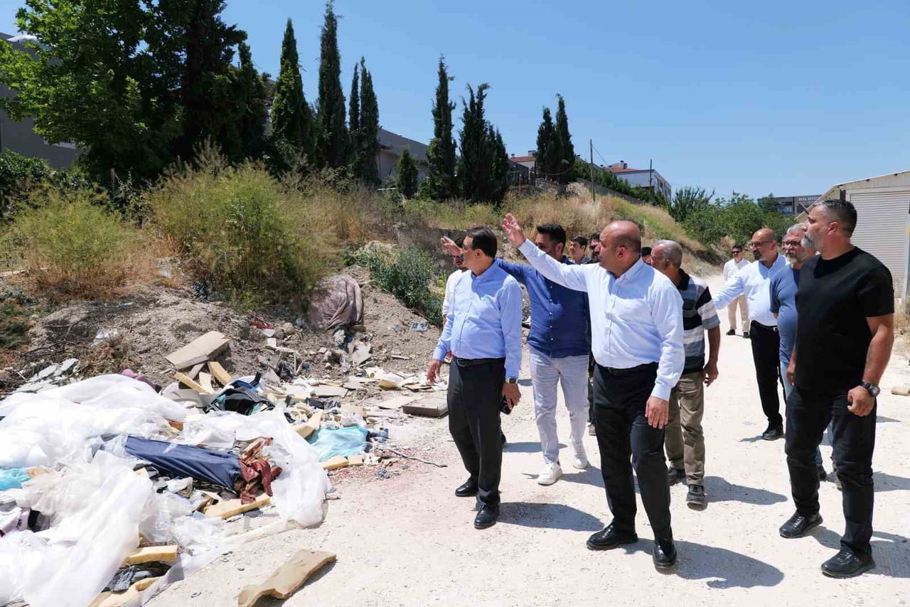 AK PARTİ ESKİŞEHİR İL BAŞKANI GÜRHAN ALBAYRAK, YEREL YÖNETİMLERİN YETERİNCE HİZMET SAĞLAMADIĞI...