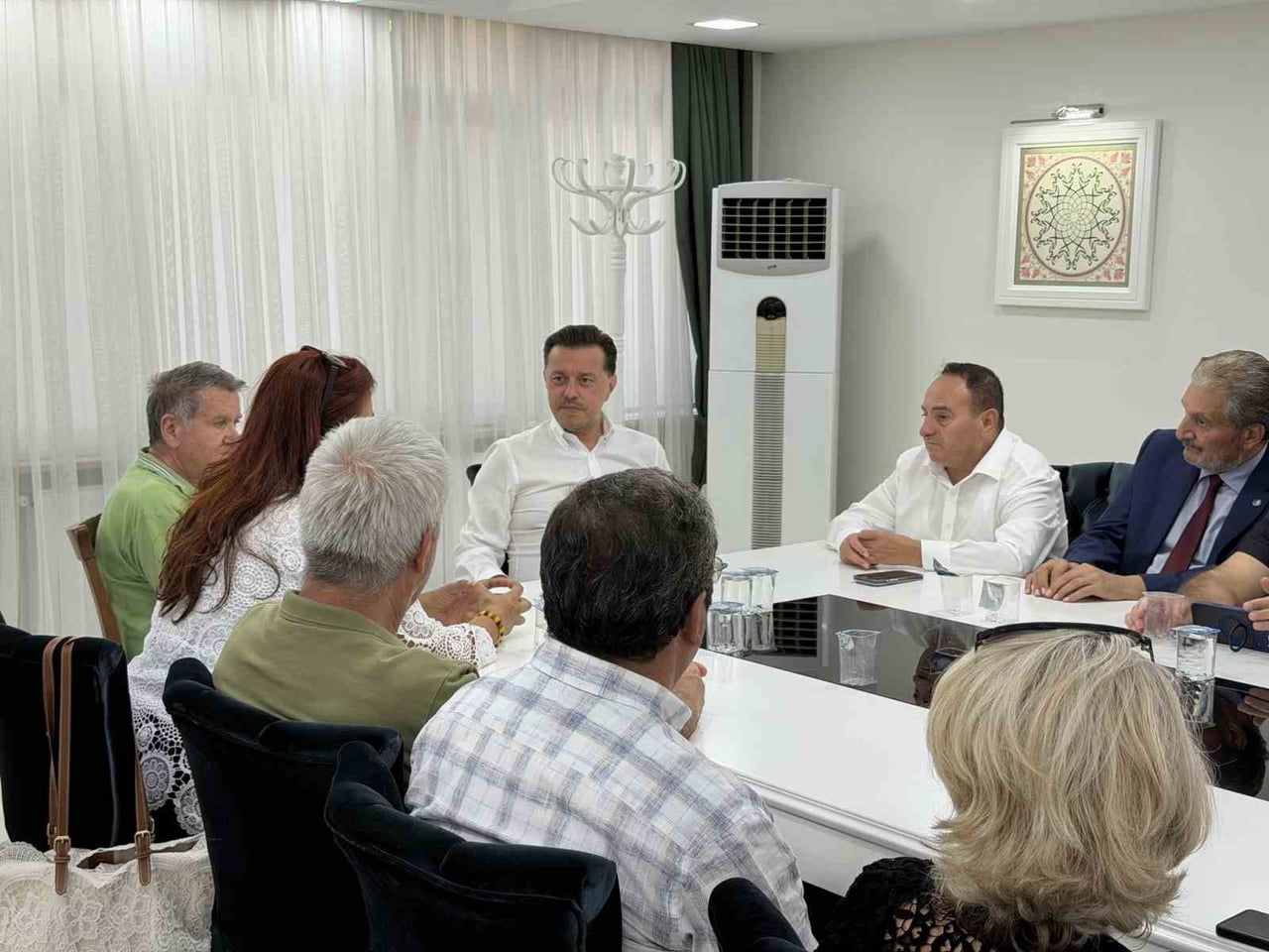 AK PARTİ ESKİŞEHİR MİLLETVEKİLİ NEBİ HATİPOĞLU, ŞEHİRDEKİ DERNEK TEMSİLCİLERİNİ MİSAFİR...