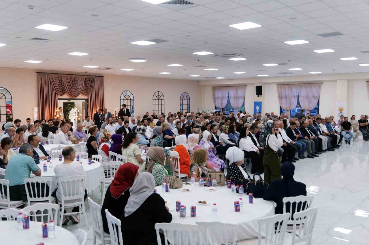 AK PARTİ ESKİŞEHİR TEŞKİLATI, DARALTILMIŞ İL DANIŞMA MECLİSİ TOPLANTISI'NDA DEĞERLENDİRMELERDE...
