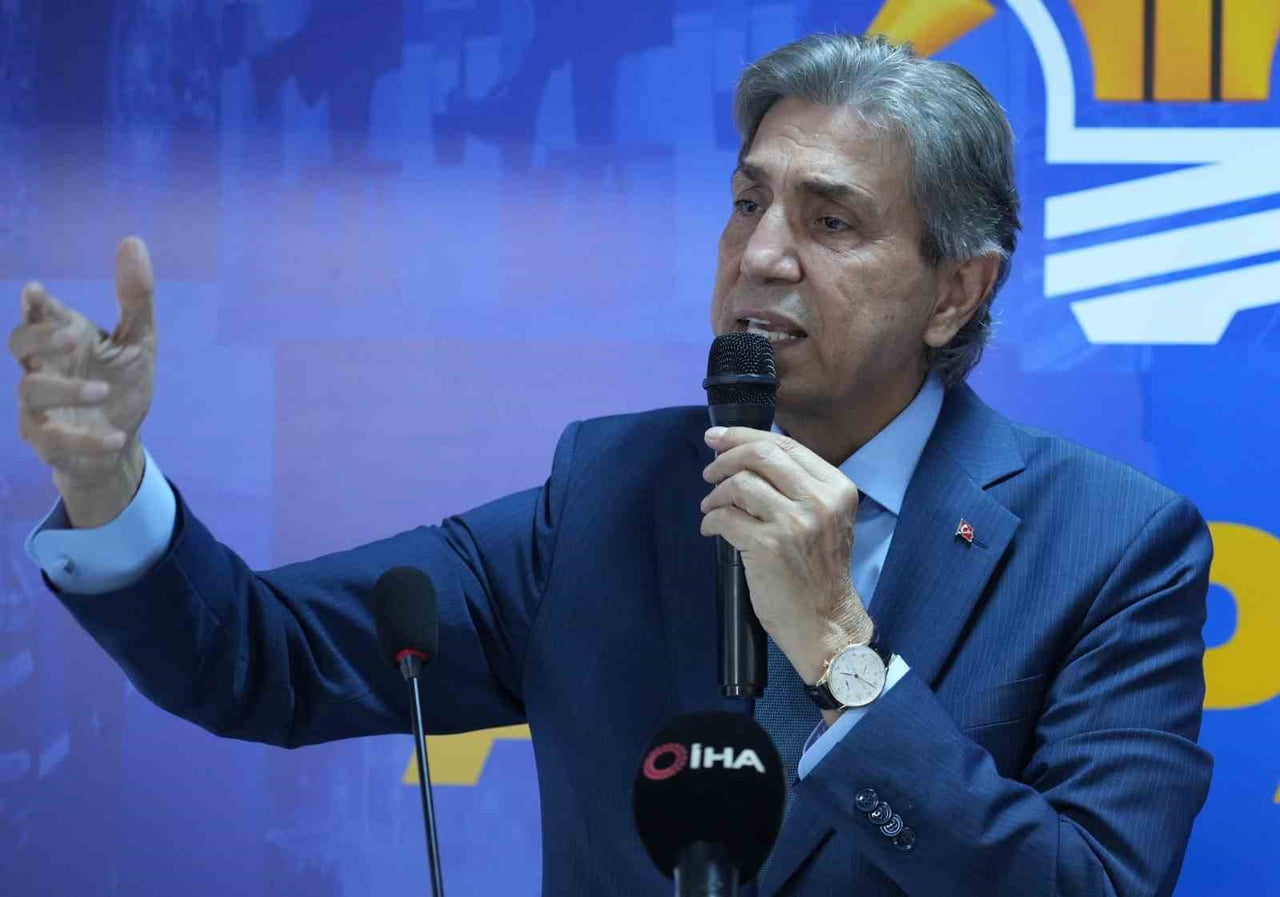 AK PARTİ GENEL BAŞKAN YARDIMCISI VE YEREL YÖNETİMLER BAŞKANI MUSTAFA DEMİR AÇIKLAMALARDA...