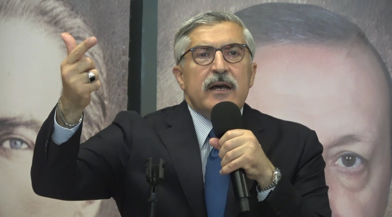 AK PARTİ GENEL BAŞKAN YARDIMCISI YAYMAN, KALENDER MEŞREP MİLLET BAHÇESİ KÜTÜPHANESİ'NDE...