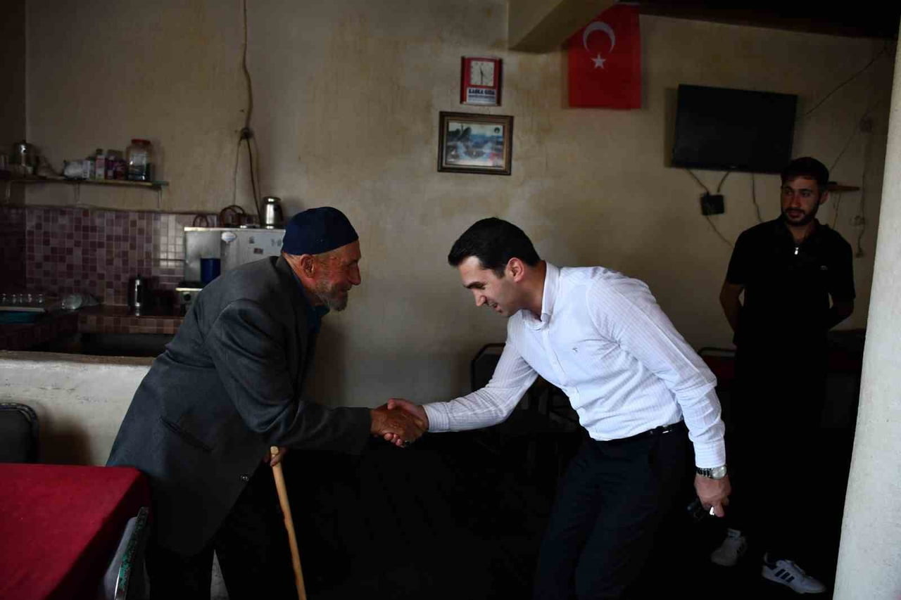 AK PARTİ SARIKAMIŞ TEŞKİLATI KÖYLERDE VATANDAŞLARLA BULUŞTU(KARS-İHA)