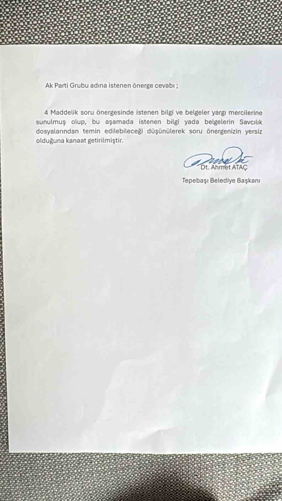 AK PARTİ TEPEBAŞI İLÇE BAŞKANI SERHAT TUNÇ, AK PARTİ GRUBU'NUN TEPEBAŞI BELEDİYESİ'NE SUNDUĞU 4...