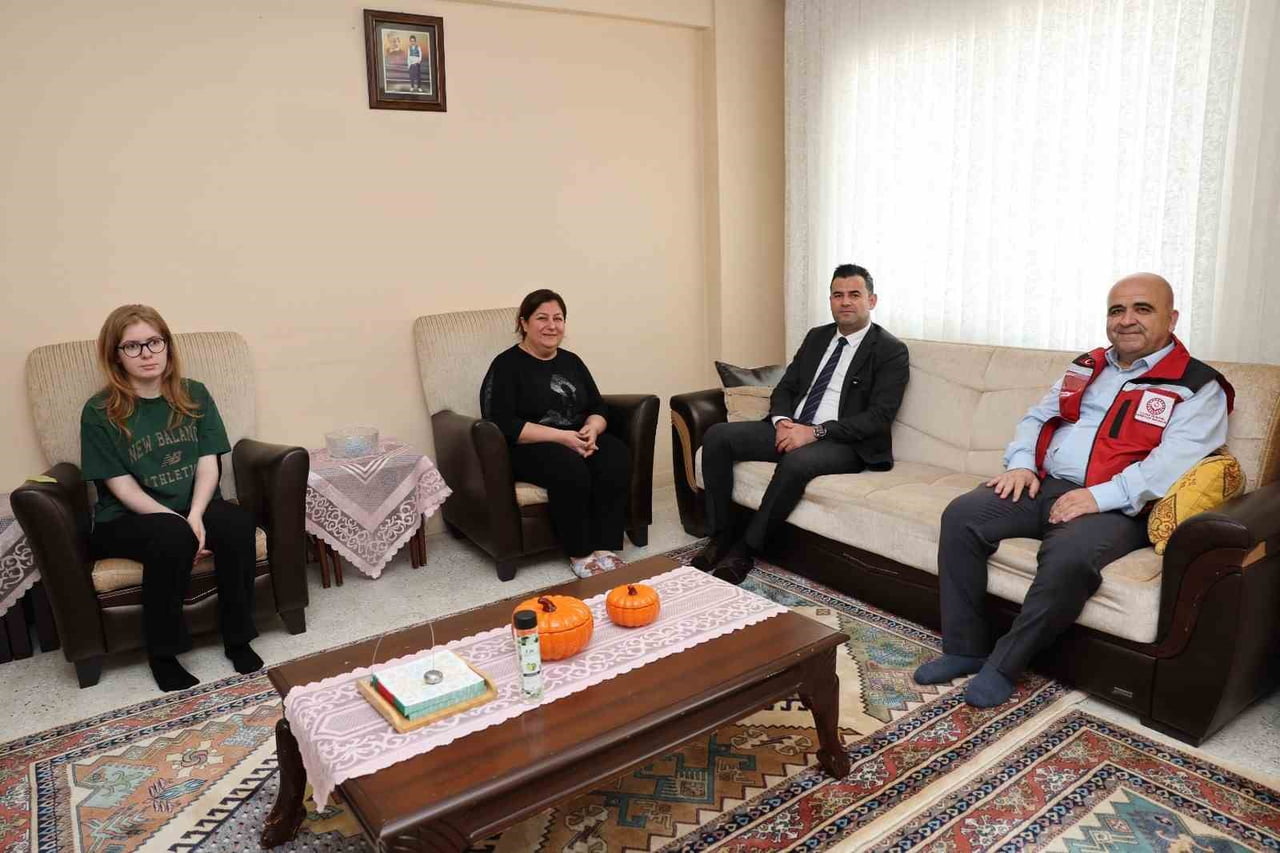 AKDENİZ KAYMAKAMI VE BELEDİYE BAŞKAN VEKİLİ MURAT BEŞİKCİ, 15 TEMMUZ DEMOKRASİ VE MİLLİ BİRLİK...