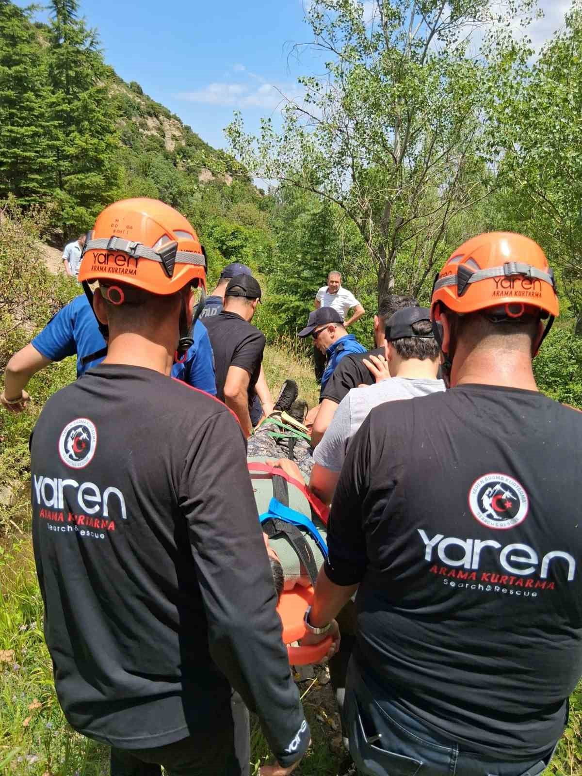 AKŞEHİR İLÇESİNDE 3 GÜNDÜR KAYIP OLARAK ARANAN KADIN ORMANLIK ALANDA SAĞ OLARAK BULUNDU.