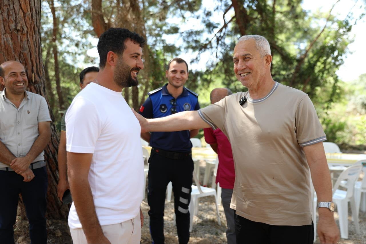 ALANYA BELEDİYE BAŞKANI OSMAN TARIK ÖZÇELİK, OKURCALAR MAHALLESİ TEPESIRTI MEVKİİ'NDE DEVAM EDEN...