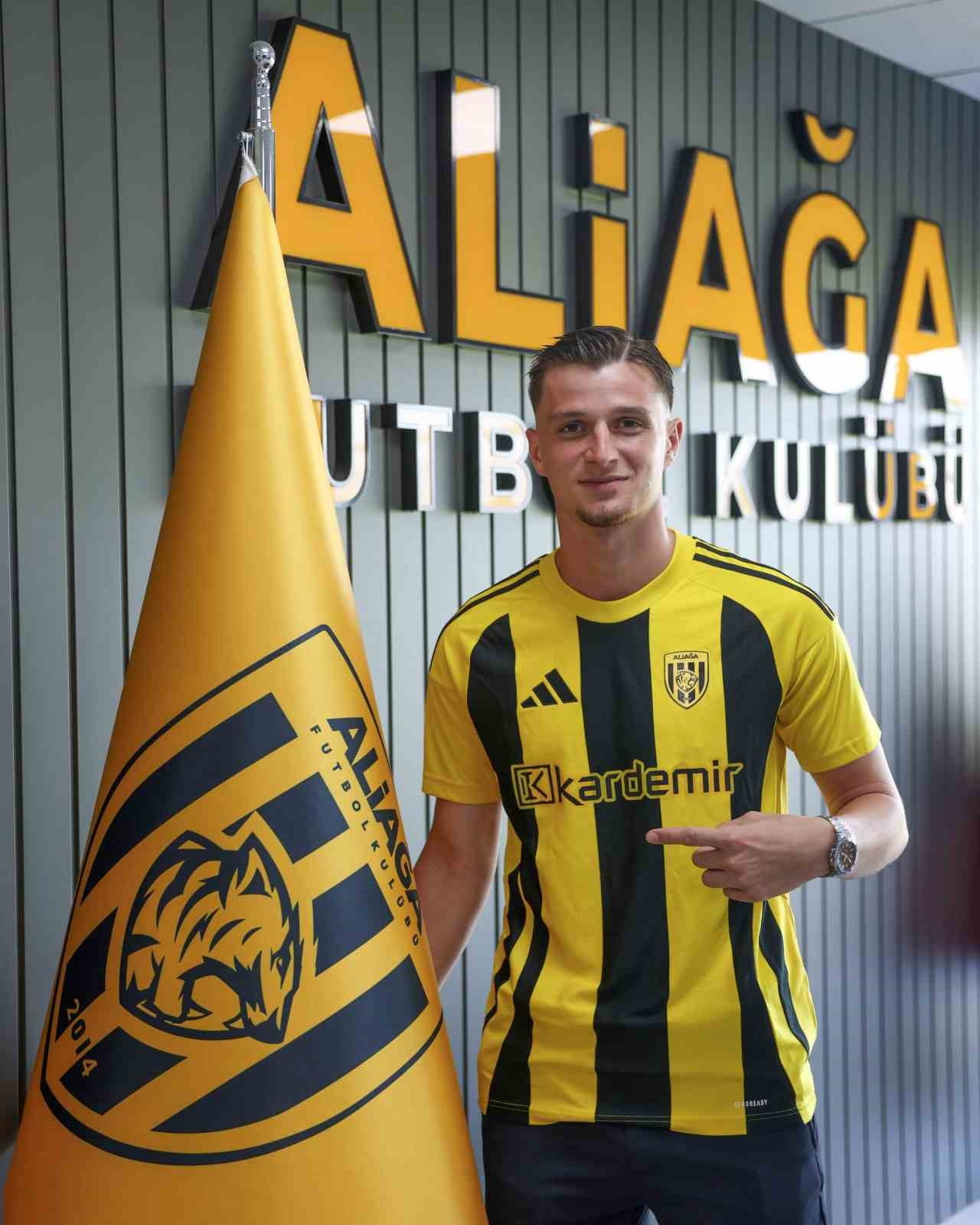 ALİAĞA FK'DA  YENİ TRANSFER VE İKİ AYRILIK, 22 YAŞINDAKİ SAĞ BEK EREN TUNALI