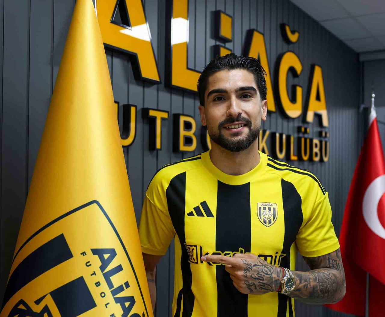 ALİAĞA FK, BİRKAN YILMAZ'I KADROSUNA KATTI