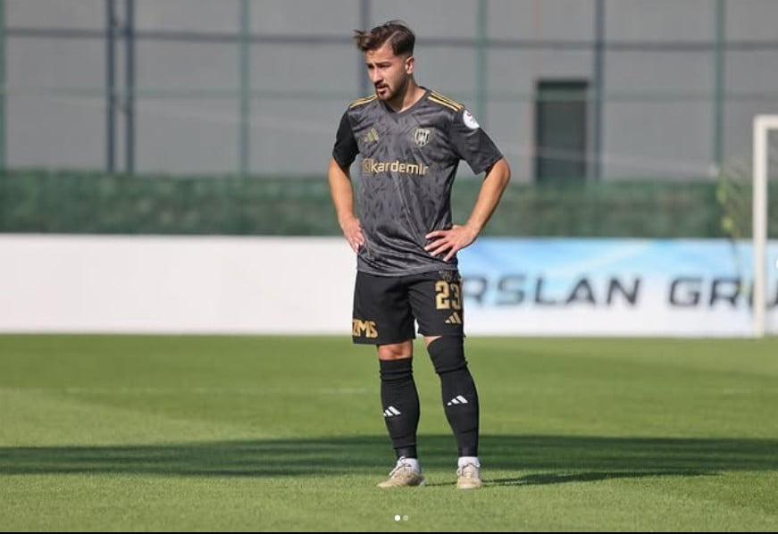ALİAĞA FK ÜÇ  OYUNCUSUYLA YOLLARINI AYIRDI  SOL KANAT OYUNCUSU GÖKTUĞ YILMAZ