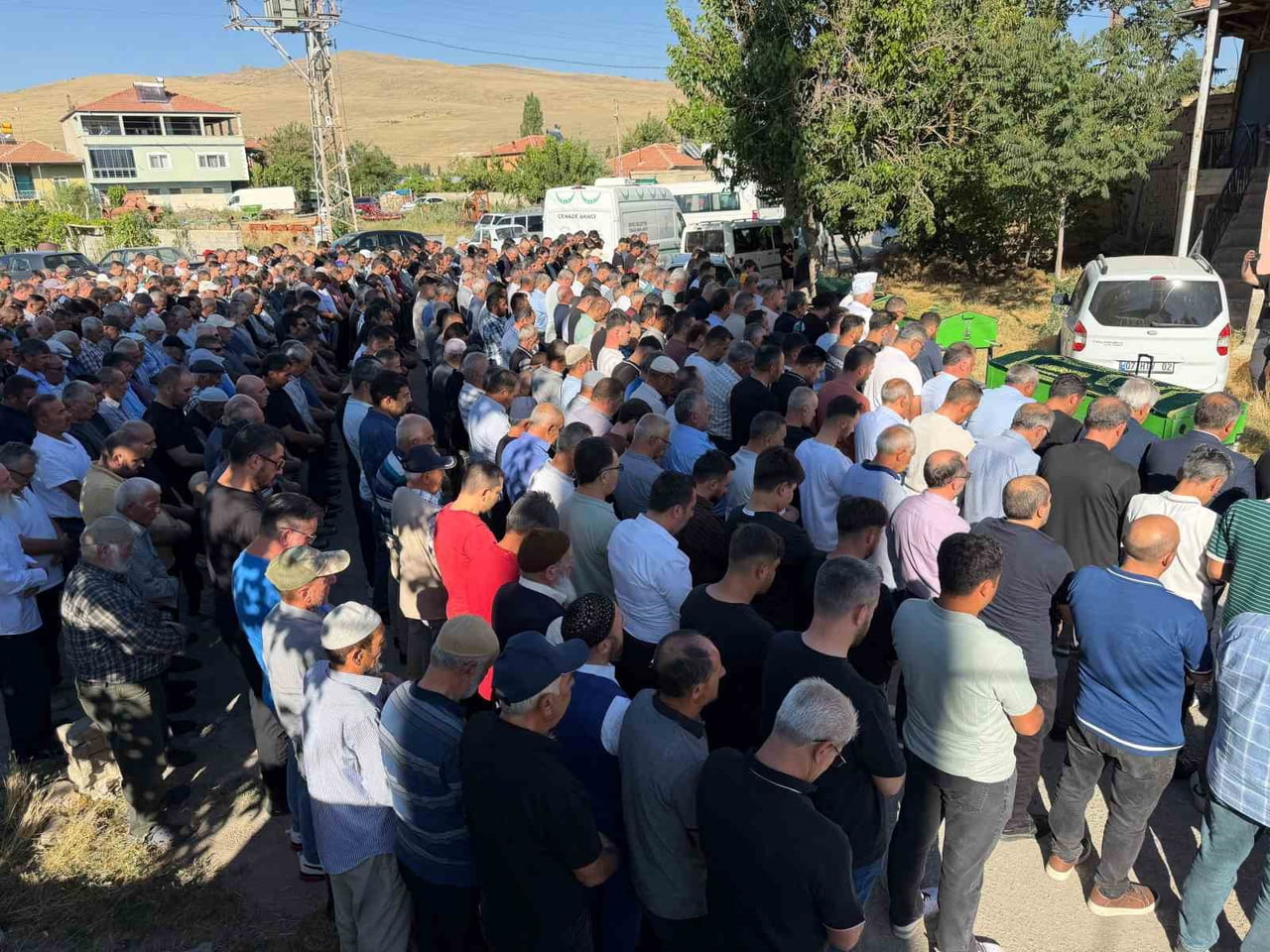 ALMANYA’DAN MEMLEKETLERİ KAYSERİ’YE GELMEK ÜZERE YOLA ÇIKAN VE NEVŞEHİR’DE YAPTIKLARI KAZANIN...