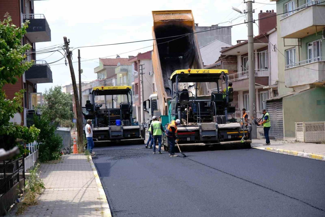 ALTIEYLÜL'ÜN YOLLARI MODERN VE GÜVENLİ HALE GELİYOR