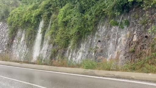 Amasra'da sağanak alarmı: Cadde ve sokaklar göle döndü