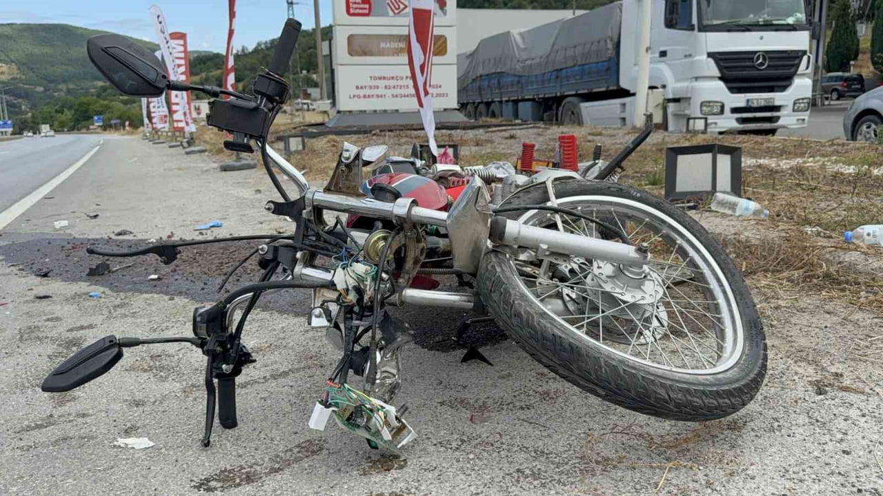 AMASYA’NIN GÜMÜŞHACIKÖY İLÇESİNDEN DENİZE GİRMEK İÇİN SAMSUN’A GİDEN MOTOSİKLETTEKİ İKİ GENÇ...