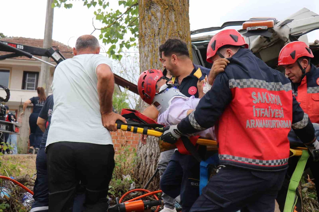 AMBULANSA ALINAN K.E., OLAY YERİNDEKİ İLK MÜDAHALENİN ARDINDAN SAKARYA EĞİTİM VE ARAŞTIRMA...