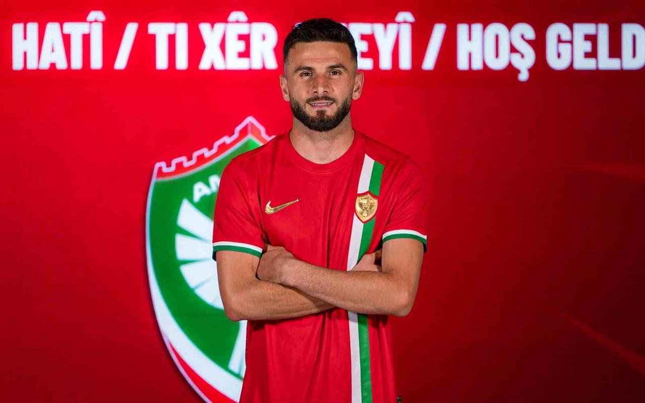 AMED SPORTİF FAALİYETLER, CSKA SOFİA FORMASI GİYEN KOSOVALI MİLLİ FUTBOLCU LUMBARDH DELLOVA İLE 3...