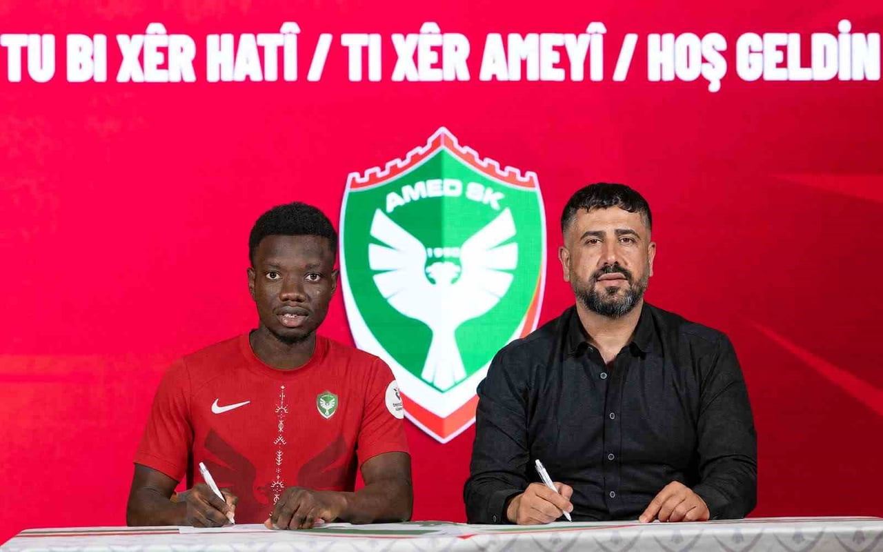 AMED SPORTİF FAALİYETLER, FRANSIZ EKİBİ STRASBOURG’UN SAĞ BEK OYUNCUSU AMADOU CİSSE İLE 3 YILLIK...