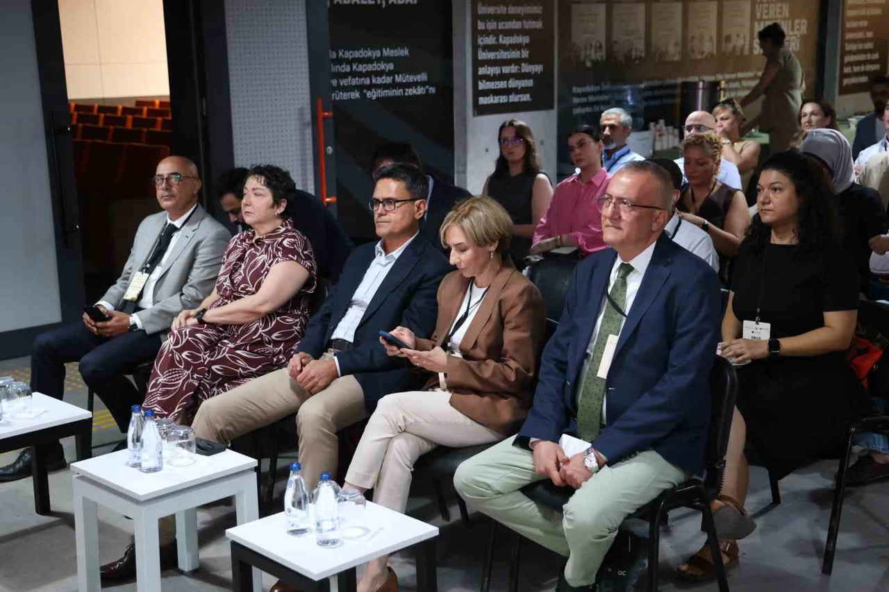 ANADOLU'DAKİ BEREKET, BİRİKİM VE BECERİ" MOTTOSUYLA HAYATA GEÇİRİLEN ANADOLUDAKİLER PROJESİ...