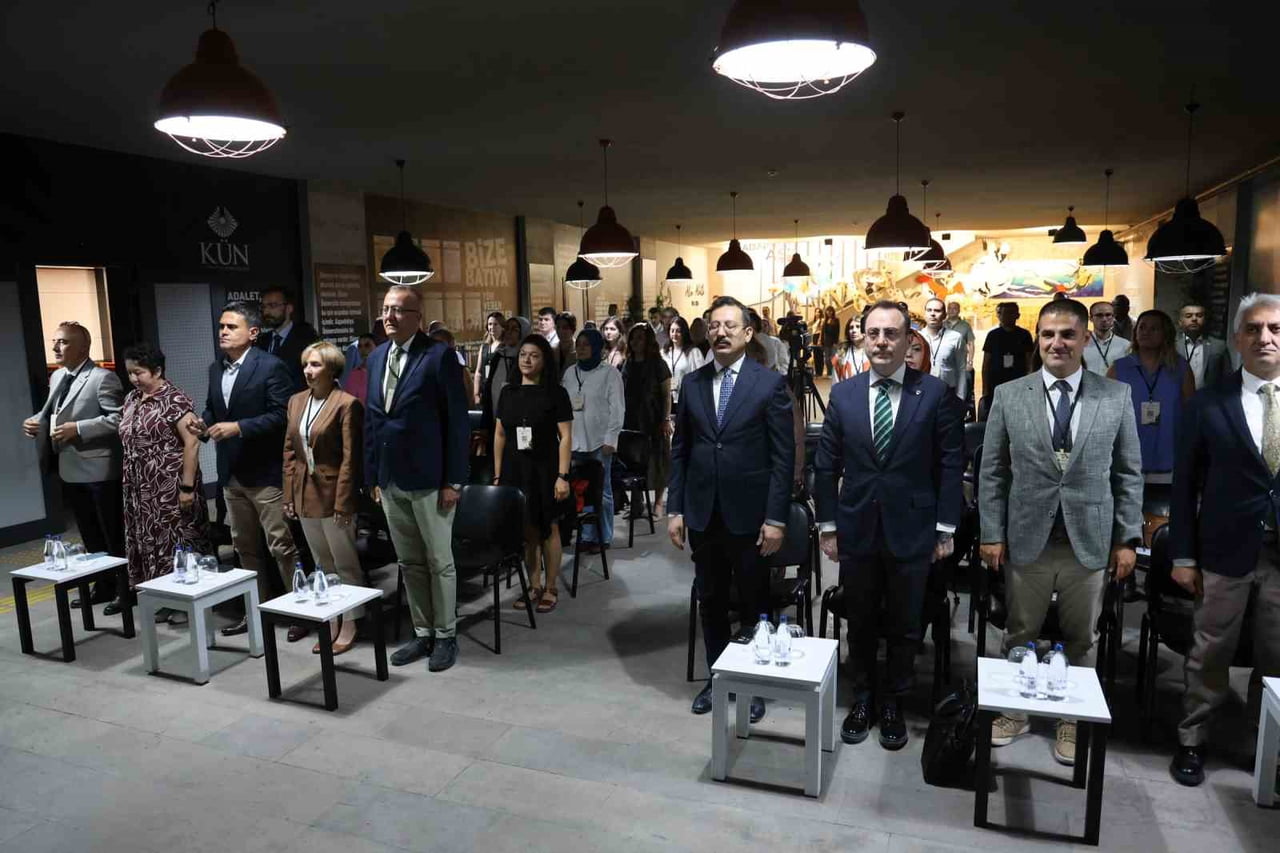 ANADOLU'DAKİ BEREKET, BİRİKİM VE BECERİ" MOTTOSUYLA HAYATA GEÇİRİLEN ANADOLUDAKİLER PROJESİ...