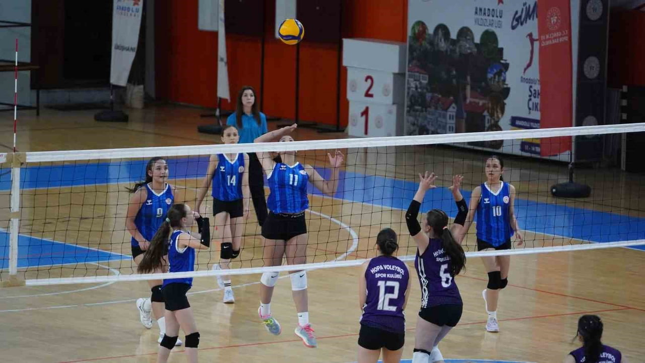 ANADOLU YILDIZLAR LİGİ (ANALİG) 1. ETAP 6. GRUP VOLEYBOL MÜSABAKALARI, GÜMÜŞHANE'DE...