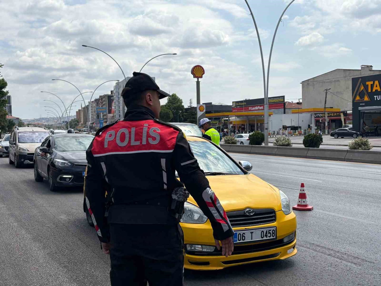 ANKARA'DA DÜZENLENECEK NATO ZİRVESİ ÇERÇEVESİNDE POLİS EKİPLERİNCE TRAFİK DENETİMLERİNE DEVAM...
