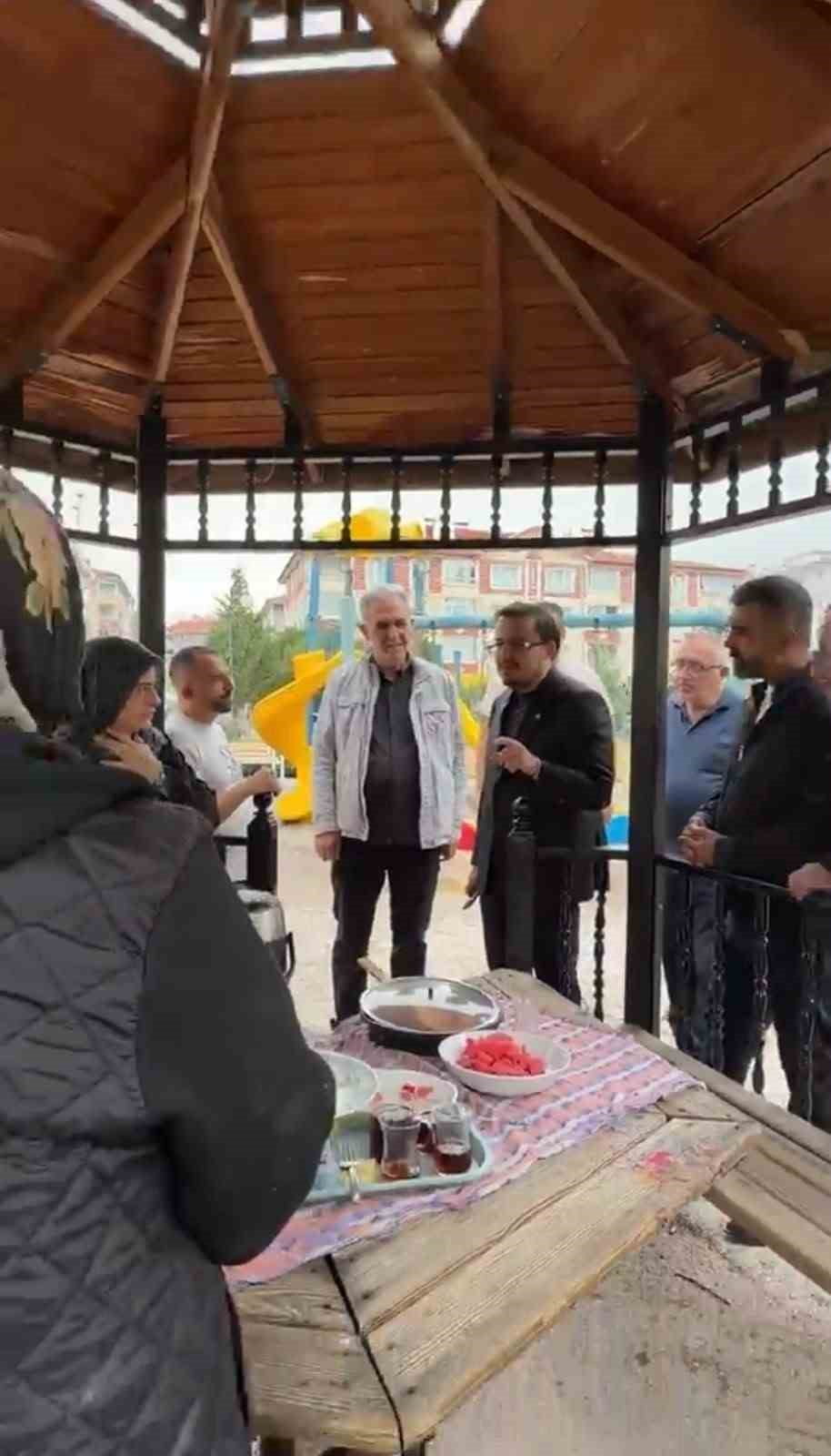 ANKARA'YI ETKİSİ ALTINA ALAN KUVVETLİ YAĞIŞ VE FIRTINA, SİNCAN'DA ÇOK SAYIDA EV VE İŞ YERİNİN SU...