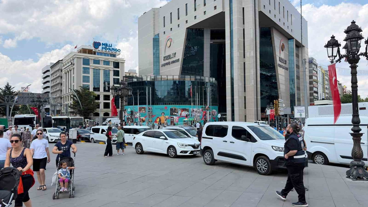 ANKARA’DA YARIN DÜZENLENECEK NATO (KUZEY ATLANTİK ANTLAŞMASI ÖRGÜTÜ) ZİRVESİ ÖNCESİNDE KIZILAY...