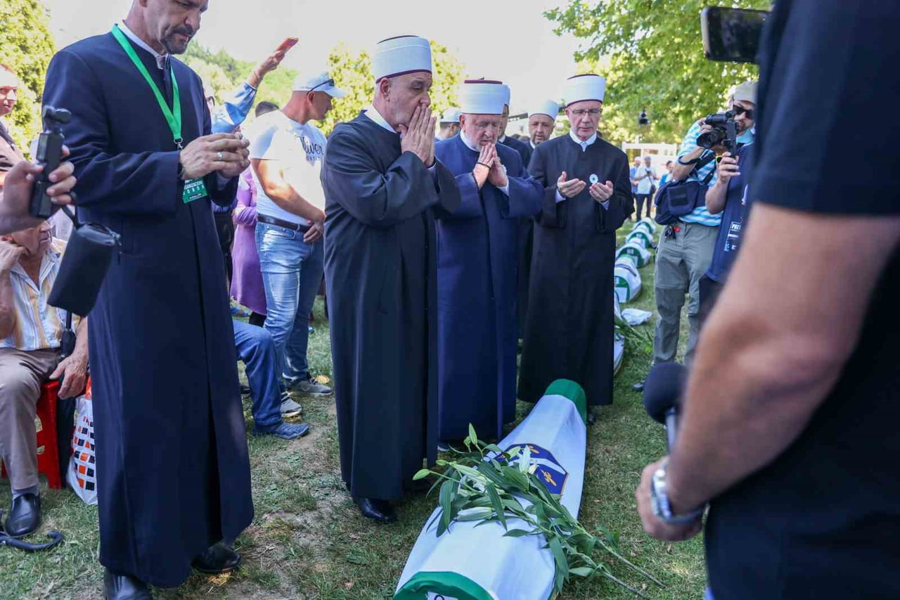 ANMA TÖRENİNİN ARDINDAN KİMLİK TESPİTLERİ TAMAMLANAN VE YAKINLARININ BU YILKİ ANMA TÖRENLERİNDE...