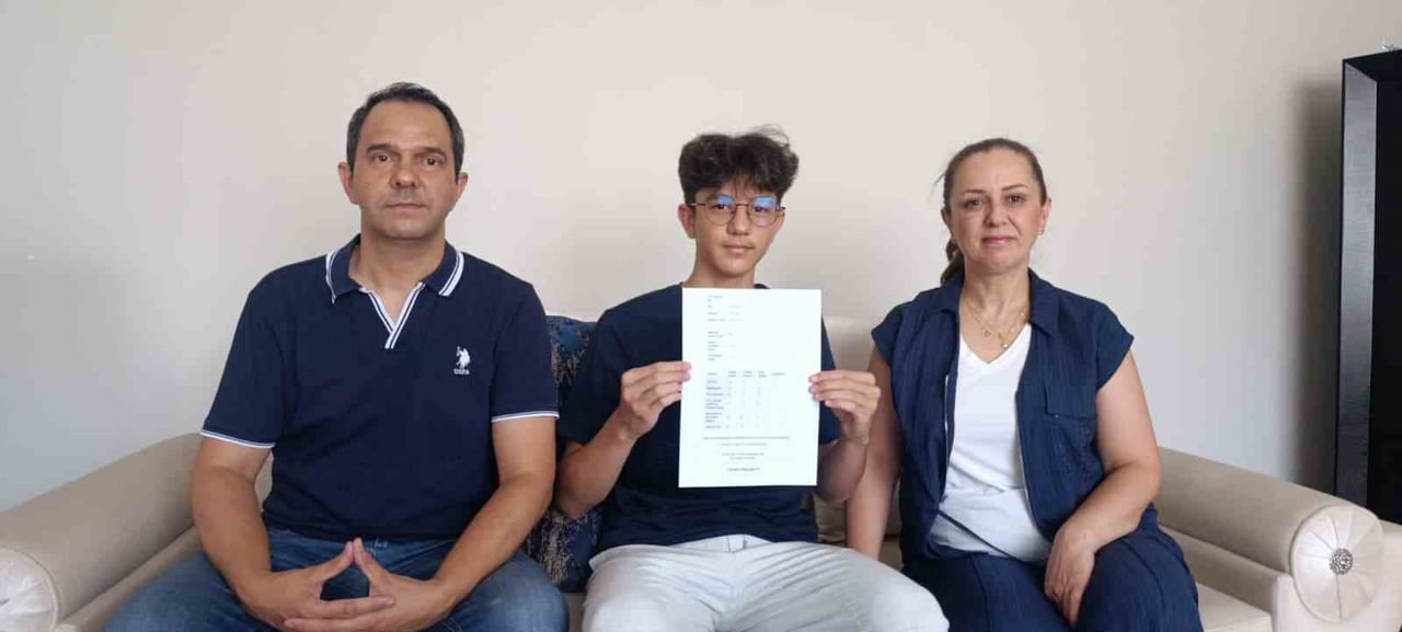 ANNE MANOLYA ÖKTEM, SINAV HAZIRLIK SÜRECİNDE ZAMAN ZAMAN ZOR DÖNEMLER YAŞADIKLARINI ANCAK...