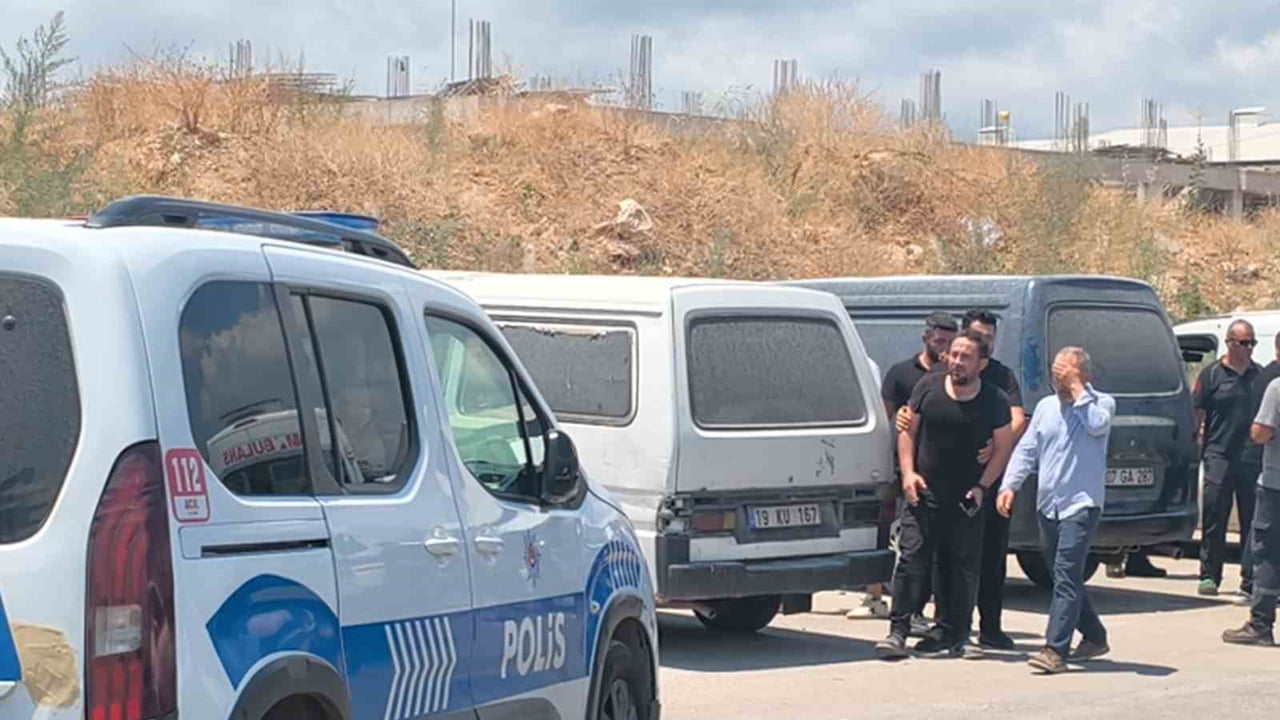 ANTALYA'DA BİR KİŞİ AĞABEYİ İLE TELEFONDA GÖRÜŞEREK HAYATINA SON VERECEĞİNİ SÖYLEDİKTEN SONRA PARK...