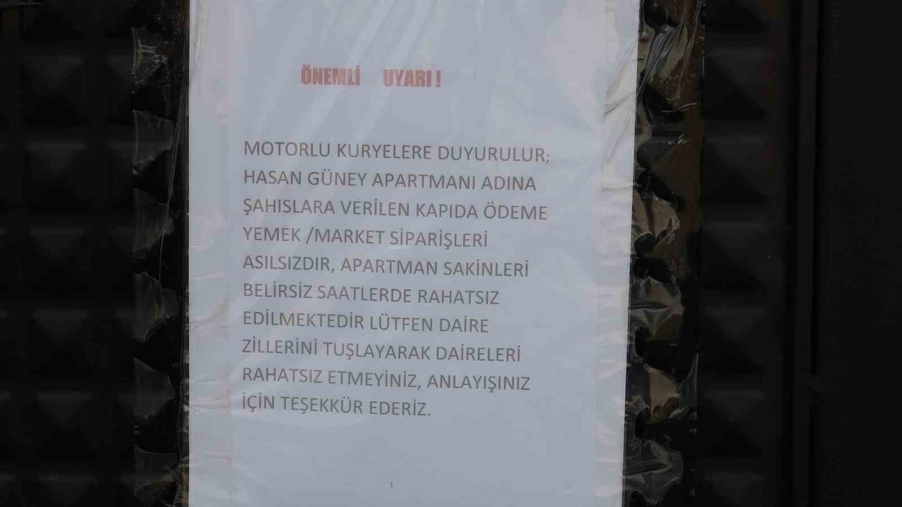 ANTALYA'DA BİR VATANDAŞIN İKAMETİNE ARDI ARKASI KESİLMEYEN YEMEK SİPARİŞLERİNİN YANI SIRA...