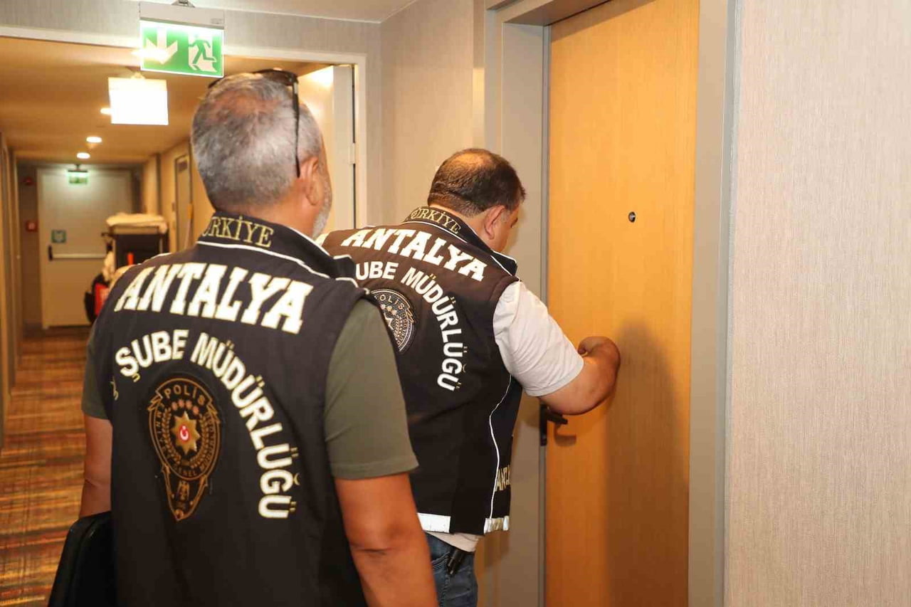 ANTALYA'DA, EMNİYET MÜDÜRLÜĞÜ KOORDİNESİNDE GÜNÜBİRLİK KONAKLAMA YERLERİ İLE ARAÇ KİRALAMA...