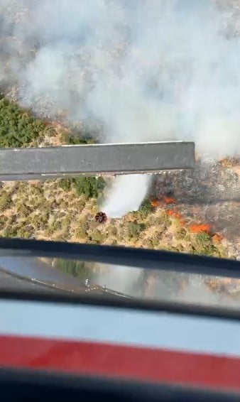 ANTALYA'NIN DEMRE İLÇESİNDE ÇIKAN ORMAN YANGININA EKİPLERİN HAVADAN VE KARADAN MÜDAHALESİ...