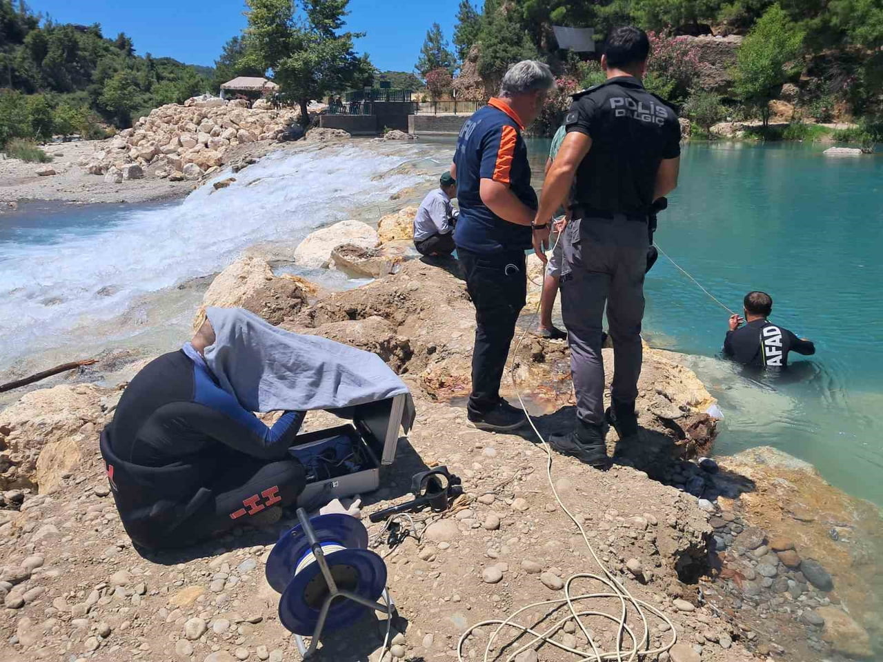 ANTALYA'NIN MANAVGAT İLÇESİNDE ALARA ÇAYI'NDA YÜZMEK İÇİN SUYA GİRDİKTEN SONRA KAYBOLAN 26...