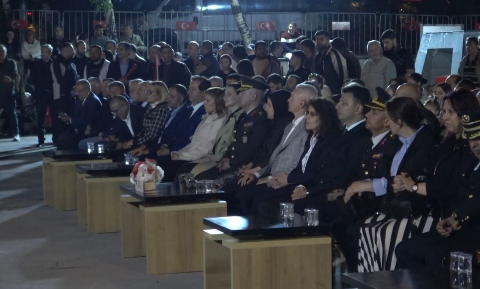 ARDAHAN'DA '15 TEMMUZ DEMOKRASİ VE MİLLİ BİRLİK GÜNÜ' ETKİNLİĞİ. (KARİP CANKAN - OLGUN...