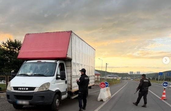 ARDAHAN'DA POLİS HUZUR VE GÜVEN İÇİN SAHAADA. (OLGUN YILDIZ/ARDAHAN-İHA)