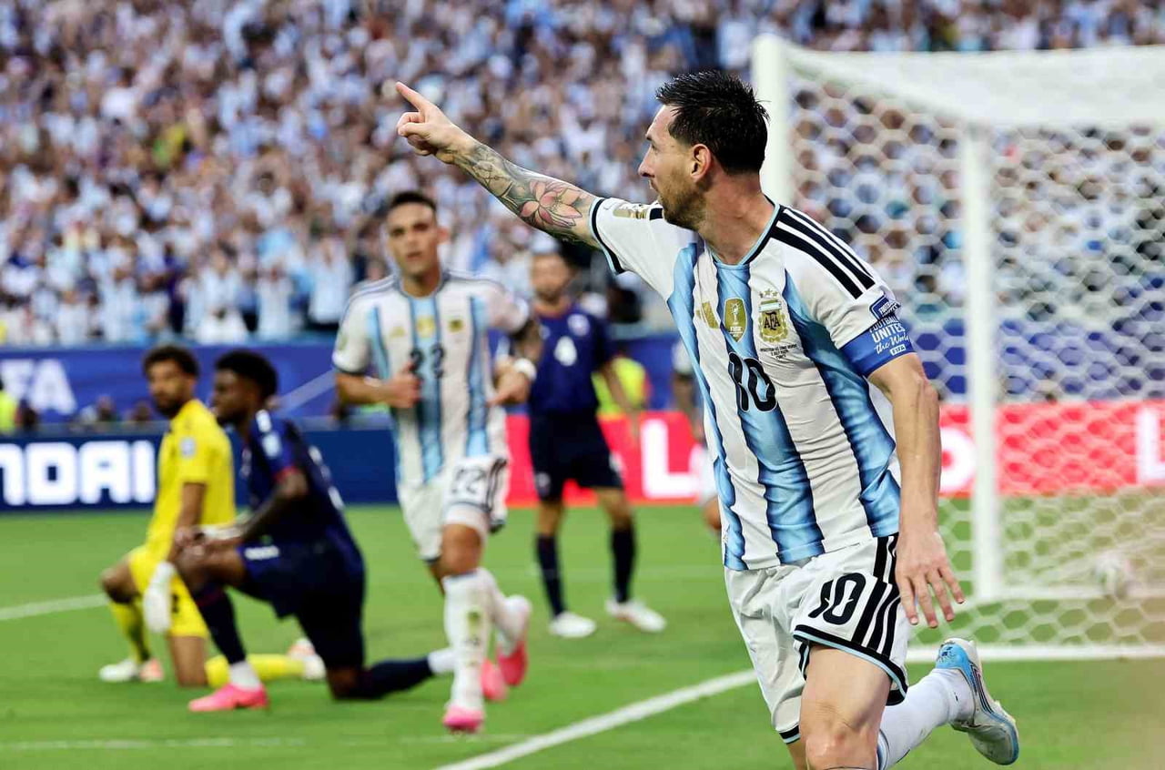 ARJANTİN, 2026 FIFA DÜNYA KUPASI SON 32 TURUNDA YEŞİL BURUN ADALARI'NI UZATMALARDA 3-2 MAĞLUP...