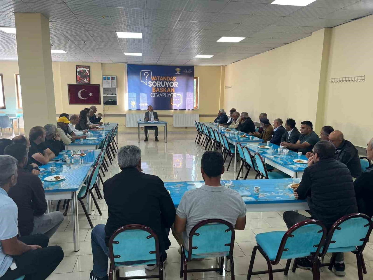 ARPAÇAY'DA "VATANDAŞ SORUYOR, BAŞKAN CEVAPLIYOR" BULUŞMALARININ 2’İNCİSİ...